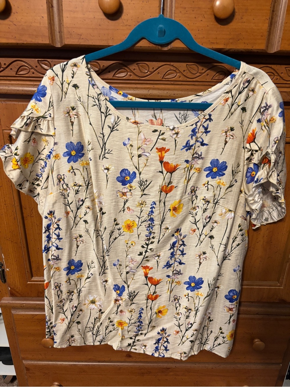 SHEIN Cream Floral Short Sleeve Ruffle Top with Blue & Orange Flowers